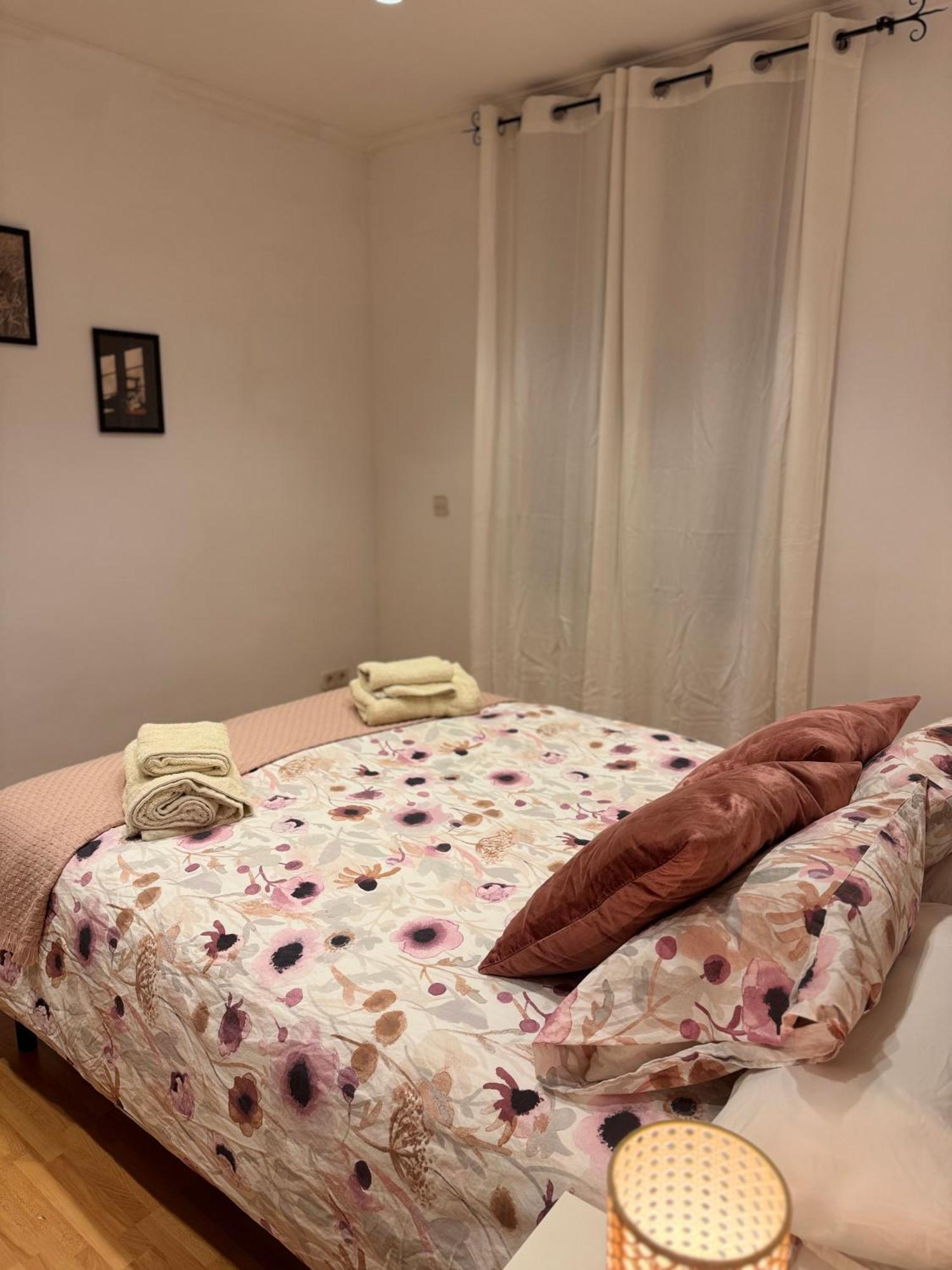 Acogedor Piso En Barcelonaアパートメント エクステリア 写真