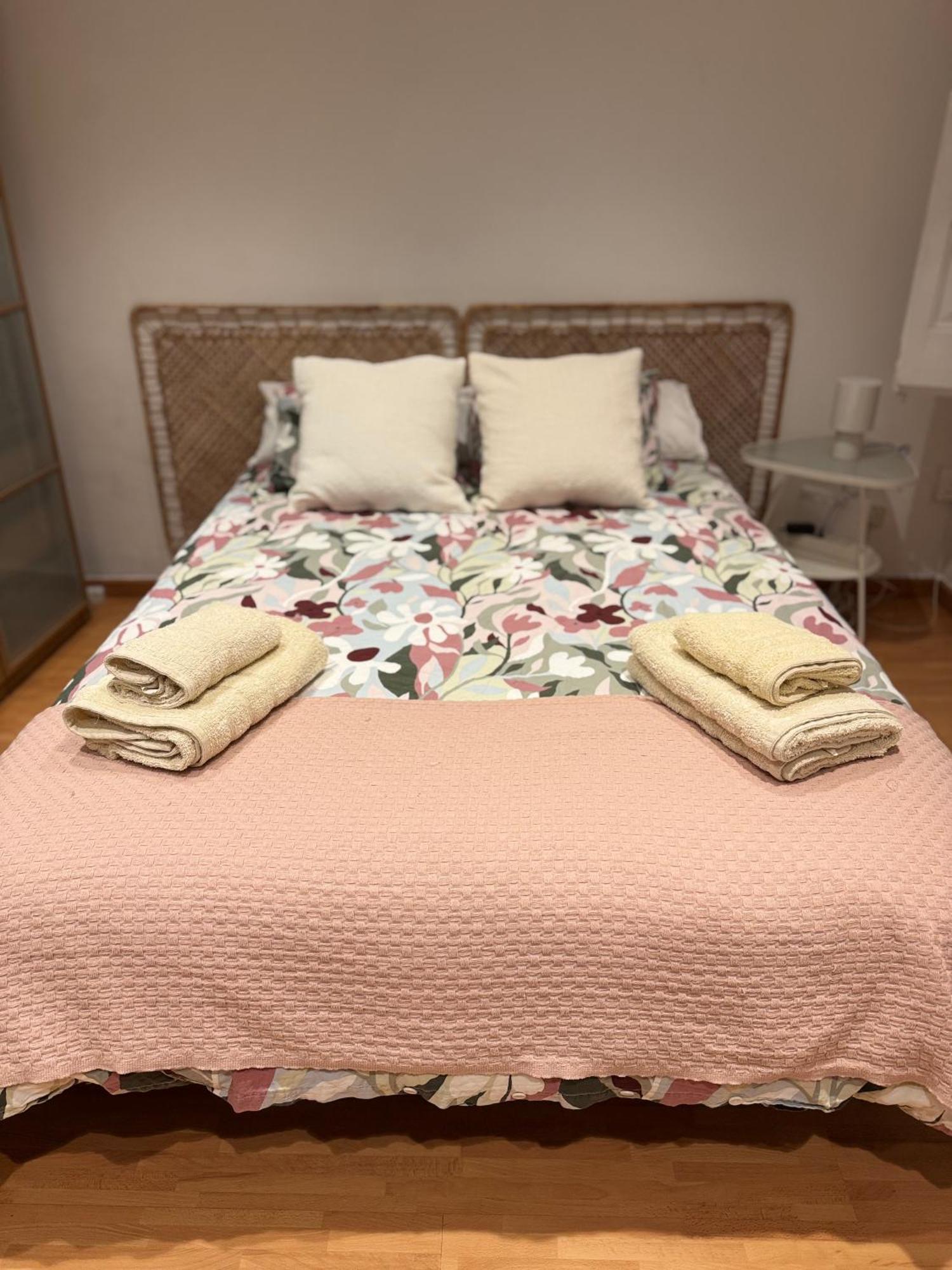 Acogedor Piso En Barcelonaアパートメント エクステリア 写真