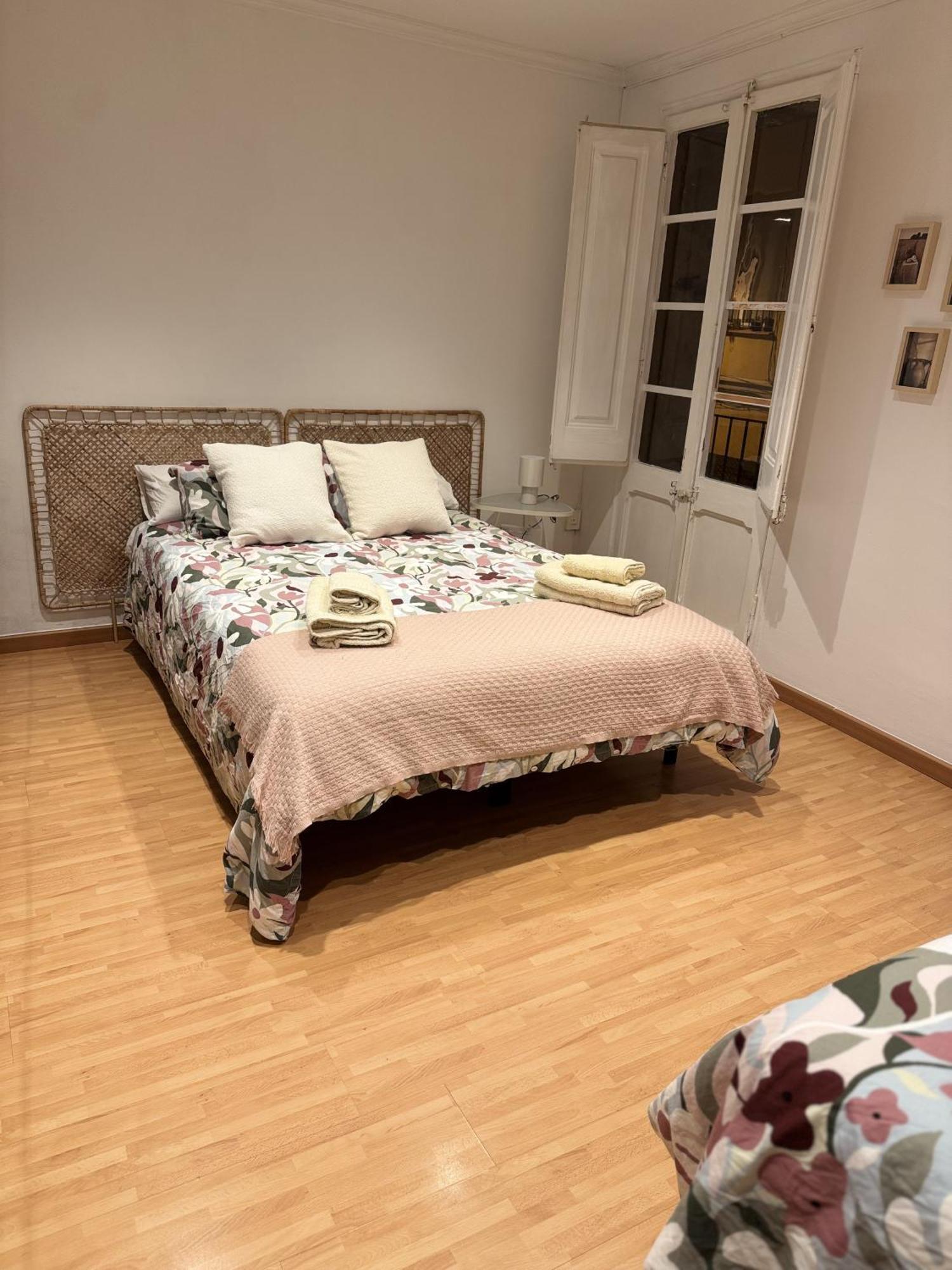 Acogedor Piso En Barcelonaアパートメント エクステリア 写真