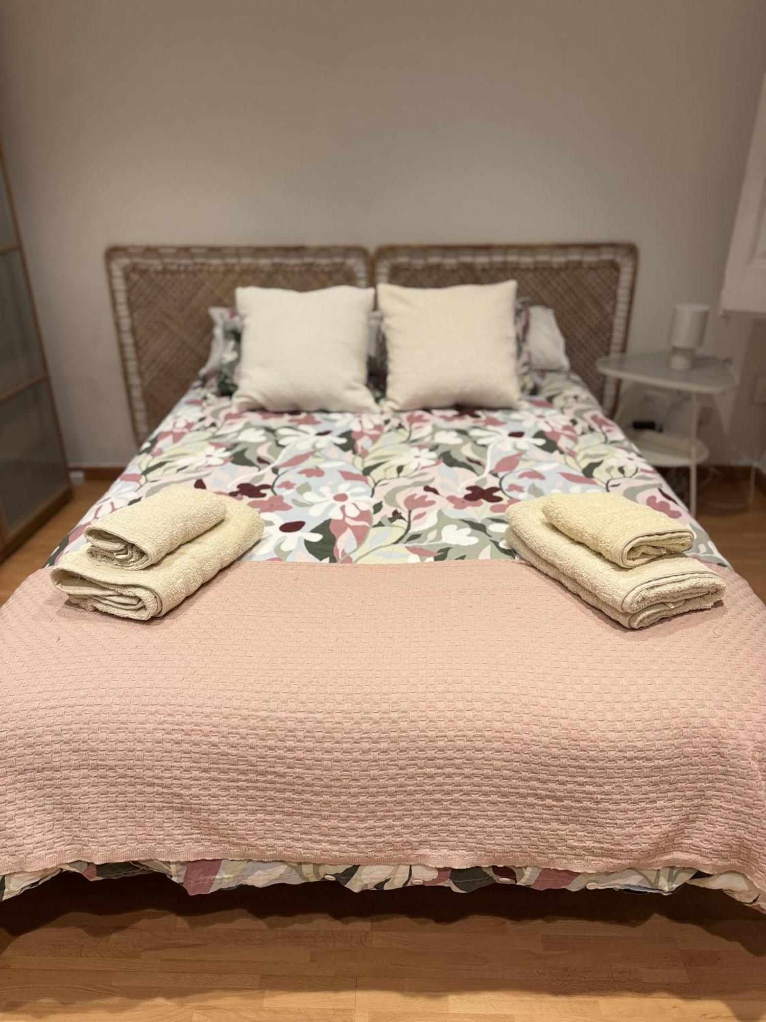 Acogedor Piso En Barcelonaアパートメント エクステリア 写真