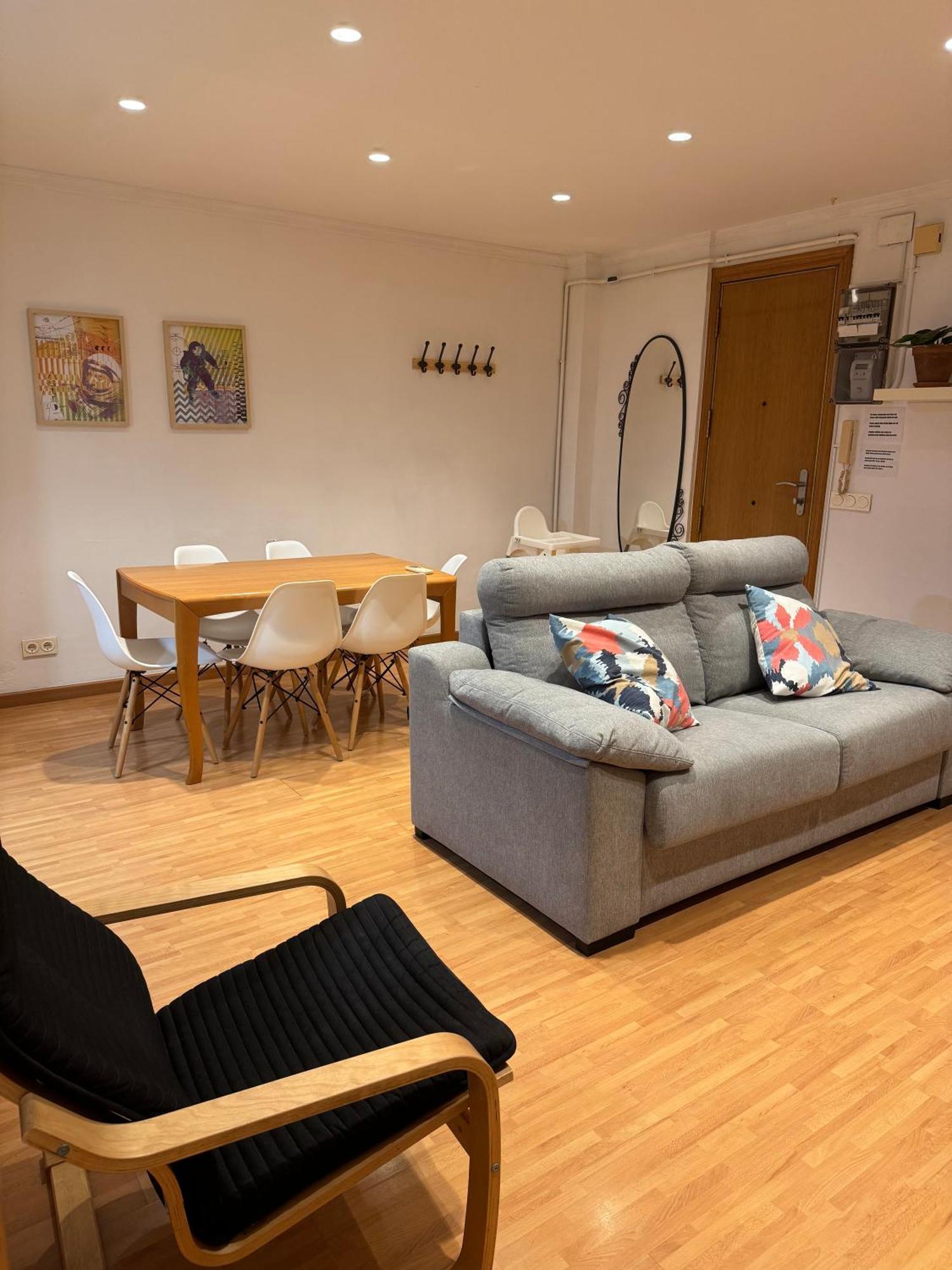 Acogedor Piso En Barcelonaアパートメント エクステリア 写真